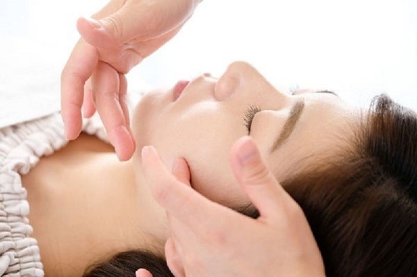 Facial beauty treatment